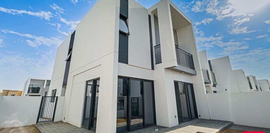 Townhouse in Dubai 4 bedrooms, 229.9 sq.m. № 133165
