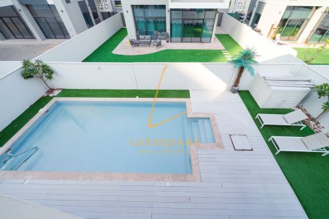 Villa in Murooj Al Furjan, Al Furjan, Dubai 4 bedrooms, 570 sq.m. № 89797 - photo 10