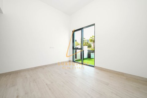 Снять в аренду виллу в Murooj Al Furjan, Al Furjan, Дубай: 5 спален, 624м², № 89800 - фото 15