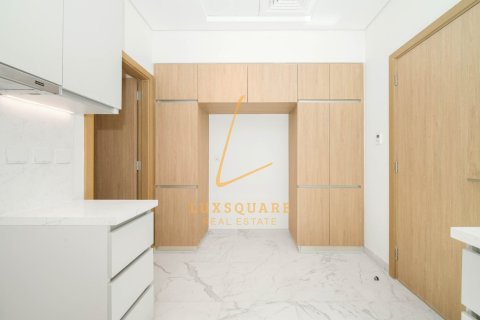 Снять в аренду виллу в Murooj Al Furjan, Al Furjan, Дубай: 5 спален, 624м², № 89800 - фото 19