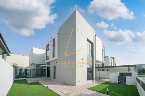 Снять в аренду виллу в Murooj Al Furjan, Al Furjan, Дубай: 5 спален, 624м², № 89800 - фото 12