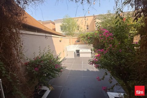 Townhouse in Dubai 3 bedrooms, 190.3 sq.m. № 60499 - photo 11