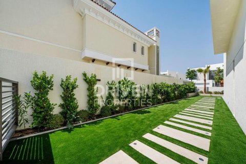 Villa in District One, Mohammed Bin Rashid City, Dubai 5 bedrooms, 634.81 sq.m. № 129621 - photo 24
