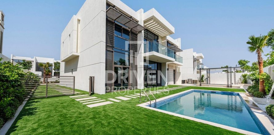 Villa in District One, Mohammed Bin Rashid City, Dubai 5 bedrooms, 634.81 sq.m. № 129621