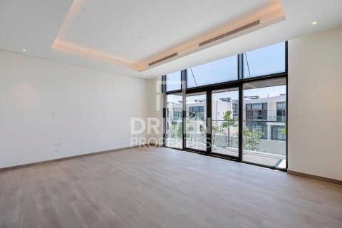 Villa in District One, Mohammed Bin Rashid City, Dubai 5 bedrooms, 634.81 sq.m. № 129621 - photo 4