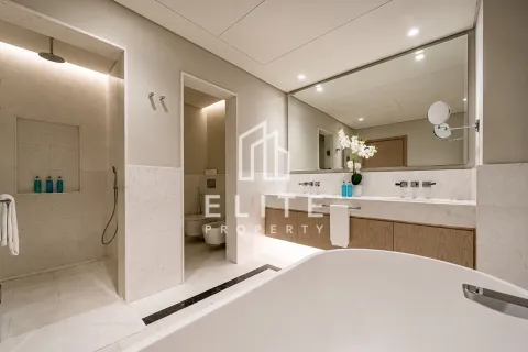 Снять в аренду квартиру в The Palm Tower, Пальма Джумейра, Дубай: 1 спальня, 103м², № 134905 - фото 2