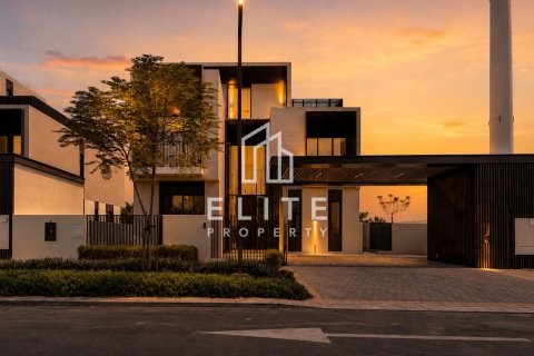 Villa in Dubai Hills Estate, Dubai 5 bedrooms, 875 sq.m. № 134907