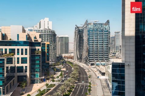 Apartment in Business Bay, Dubai 2 bedrooms, 111.2 sq.m. № 83461 - photo 20