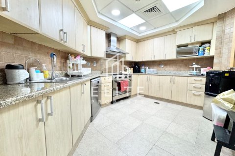 Купить квартиру в Shoreline Apartments, Пальма Джумейра, Дубай: 3 спальни, 204м², № 85671 - фото 7