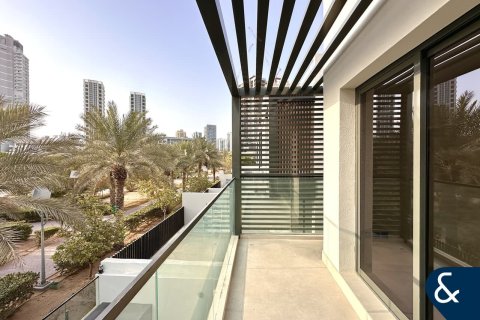 Townhouse in District 12, Jumeirah Village Circle, Dubai 4 bedrooms, 212 sq.m. № 74881 - photo 2
