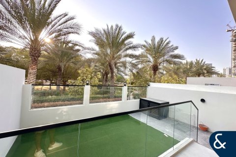 Townhouse in District 12, Jumeirah Village Circle, Dubai 4 bedrooms, 212 sq.m. № 74881 - photo 14