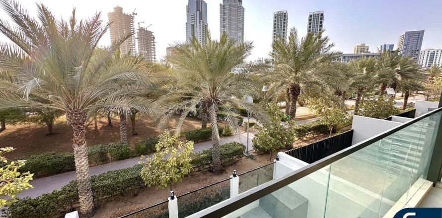 Townhouse in District 12, Jumeirah Village Circle, Dubai 4 bedrooms, 212 sq.m. № 74881