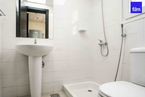 Villa in Dubai 2 bedrooms, 685.8 sq.m. № 109333 - photo 5