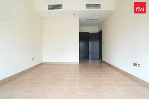 Villa in Dubai 2 bedrooms, 685.8 sq.m. № 109333 - photo 15