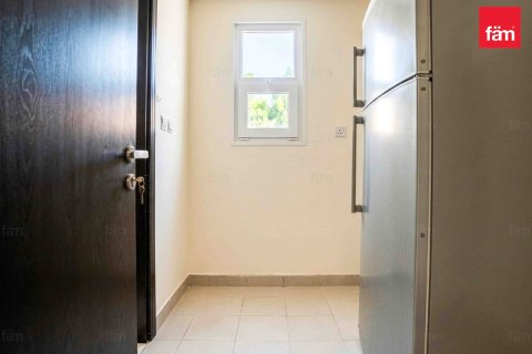 Villa in Dubai 2 bedrooms, 685.8 sq.m. № 109333 - photo 11