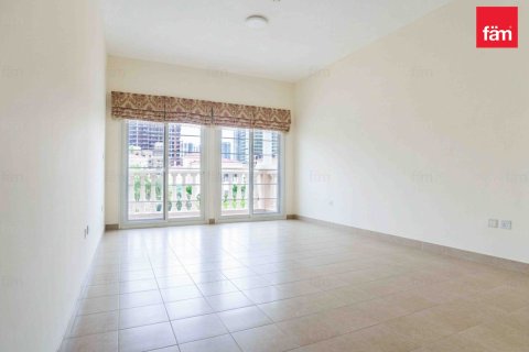 Villa in Dubai 2 bedrooms, 685.8 sq.m. № 109333