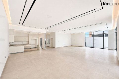 Villa in Al Barsha, Dubai 5 bedrooms, 1857.9 sq.m. № 109334 - photo 12