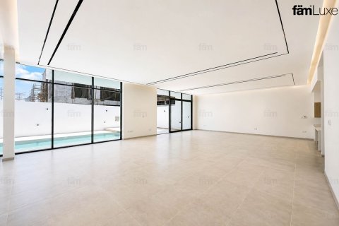 Villa in Al Barsha, Dubai 5 bedrooms, 1857.9 sq.m. № 109334 - photo 5