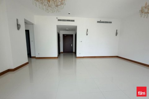Снять в аренду квартиру в Дубае: 2 спальни, 144м², № 109330 - фото 11
