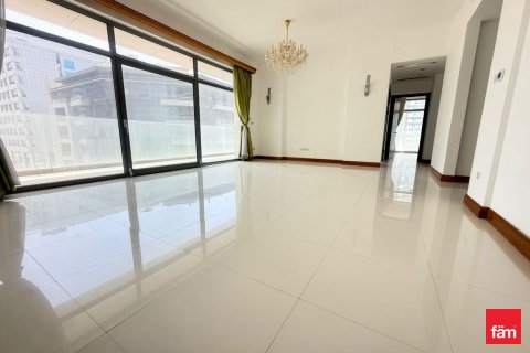 Снять в аренду квартиру в Дубае: 2 спальни, 144м², № 109330 - фото 21
