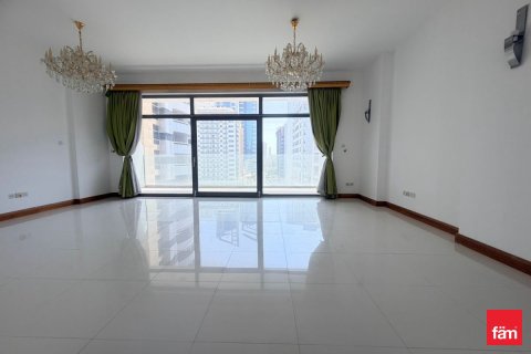 Снять в аренду квартиру в Дубае: 2 спальни, 144м², № 109330 - фото 20