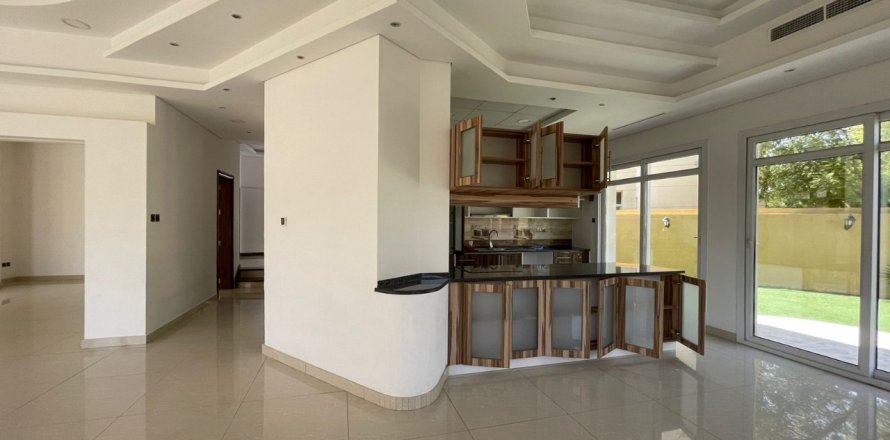 Villa à The Villa, Dubai, 5 chambres, 408.5 m², № 136538