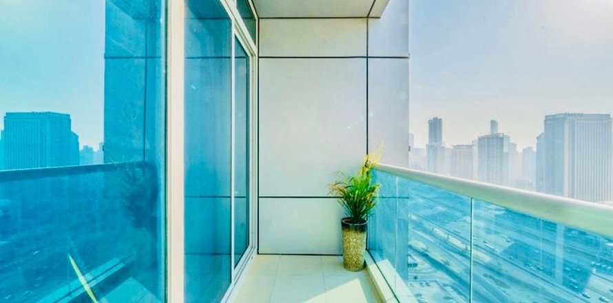 Квартира в Дубае, 1 спальня, 78.3м², № 93734