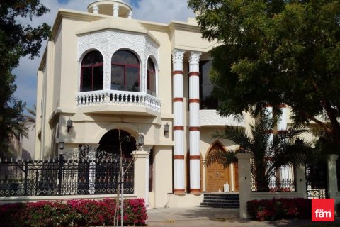 Villa en Dubai, 8 dormitorios, 1723.6 m², № 93464 - foto 5