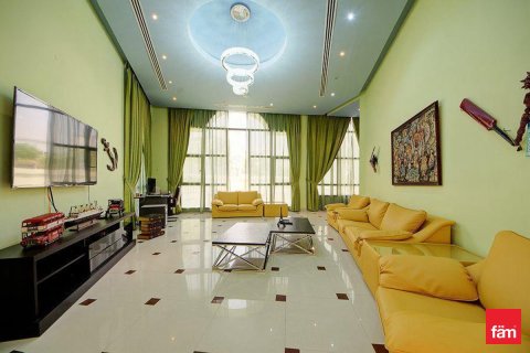 Villa en Dubai, 8 dormitorios, 1723.6 m², № 93464 - foto 11