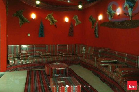 Villa en Dubai, 8 dormitorios, 1723.6 m², № 93464 - foto 12