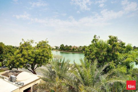Villa en Dubai, 8 dormitorios, 1723.6 m², № 93464 - foto 15