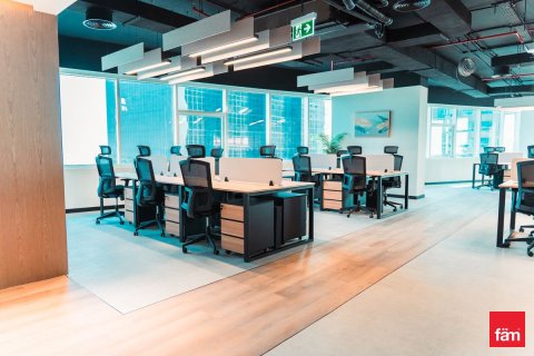 Oficina en Dubai, 368.5 m², № 93478 - foto 7