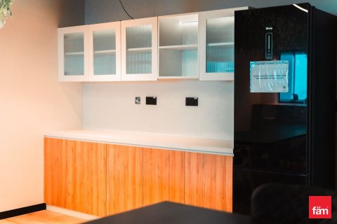 Oficina en Dubai, 368.5 m², № 93478 - foto 14