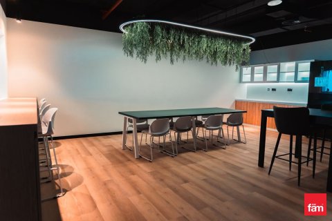 Oficina en Dubai, 368.5 m², № 93478 - foto 11