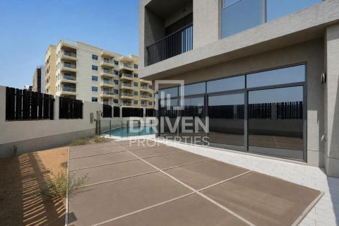 Villa in Liwan, Dubai Land, Dubai 5 bedrooms, 352.85 sq.m. № 143196 - photo 17