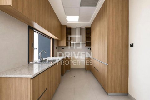 Villa in Liwan, Dubai Land, Dubai 5 bedrooms, 352.85 sq.m. № 143196 - photo 5