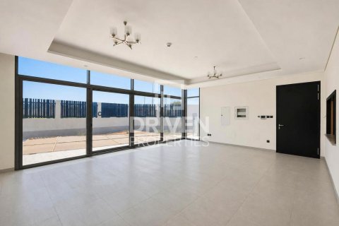 Villa in Liwan, Dubai Land, Dubai 5 bedrooms, 352.85 sq.m. № 143196 - photo 2