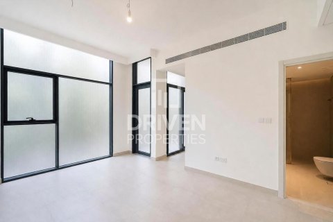 Townhouse in Mudon, Dubai 3 bedrooms, 167.97 sq.m. № 143182 - photo 7