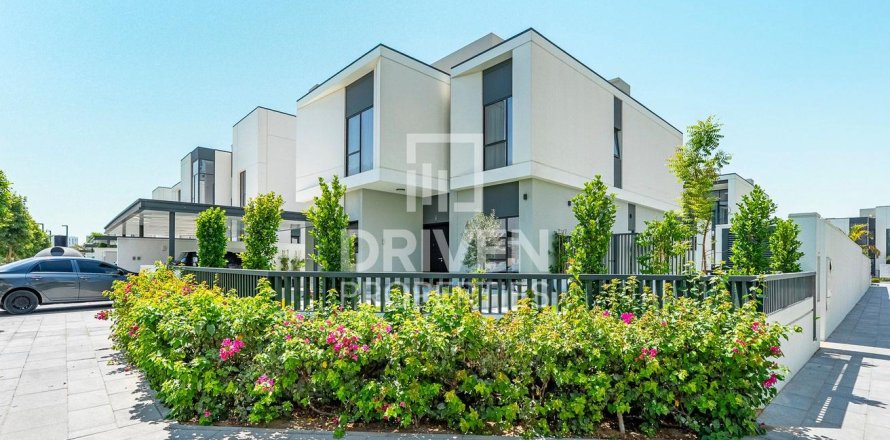 Villa à Murooj Al Furjan, Al Furjan, Dubai, 4 chambres, 564.57 m², № 126398