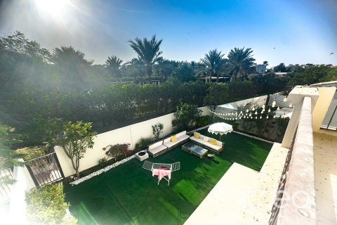 Townhouse in Reem, Dubai 4 bedrooms, 369.48 sq.m. № 119873 - photo 18