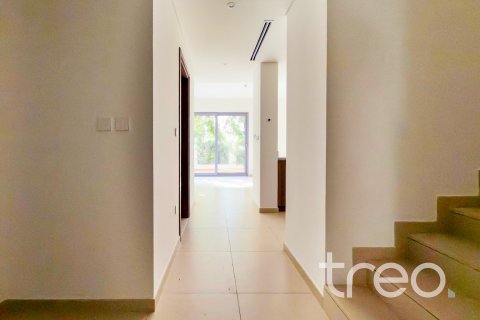 Снять в аренду таунхаус в Elan, Tilal Al Ghaf, Дубай: 4 спальни, 218.69м², № 119876 - фото 14