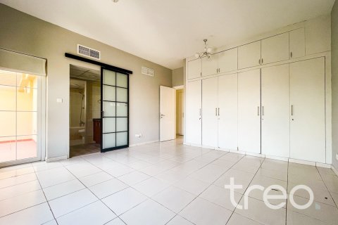 Villa in The Springs, Dubai 3 bedrooms, 228.08 sq.m. № 119875 - photo 14