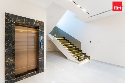 Villa in Dubai 6 bedrooms, 1042.7 sq.m. № 133348 - photo 14