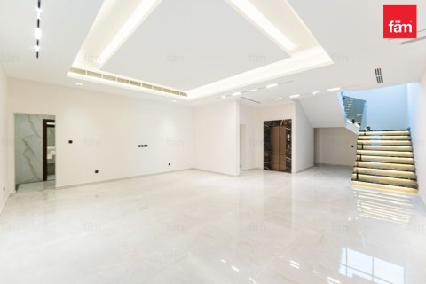 Villa in Dubai 6 bedrooms, 1042.7 sq.m. № 133348 - photo 16