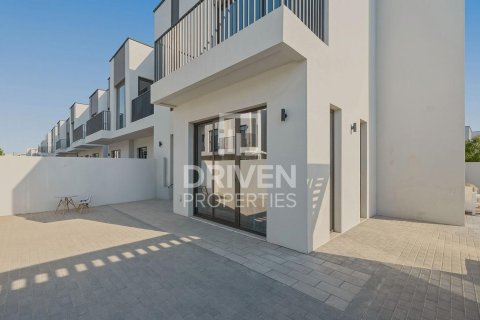 Villa in EMAAR South, Dubai South (Dubai World Central), Dubai 4 bedrooms, 311.13 sq.m. № 125221 - photo 19