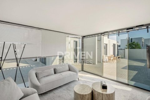 Villa in EMAAR South, Dubai South (Dubai World Central), Dubai 4 bedrooms, 311.13 sq.m. № 125221 - photo 11