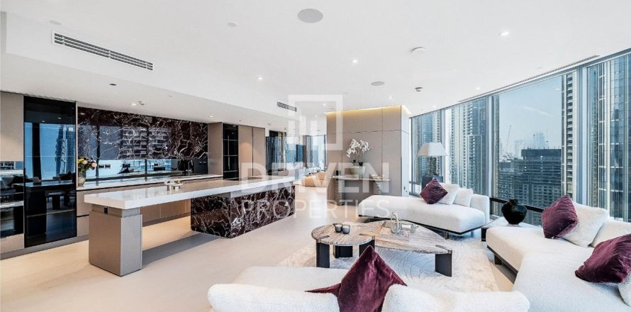 Apartamento en Downtown Dubai (Downtown Burj Dubai), Dubai, 4 dormitorios, 366.13 m², № 125223