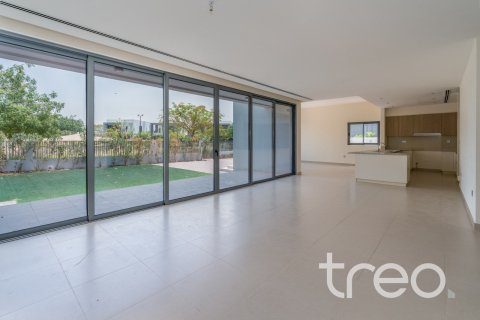 Villa in Dubai Hills Estate, Dubai 5 bedrooms, 397.9 sq.m. № 119691 - photo 4