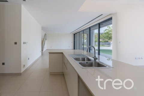 Villa in Dubai Hills Estate, Dubai 5 bedrooms, 397.9 sq.m. № 119691 - photo 9