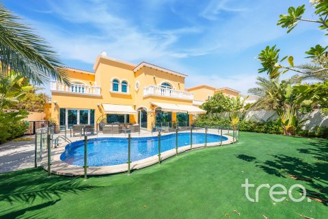 Вилла в Legacy, Jumeirah Park, Дубай, 5 спален, 757.9м², № 119689
